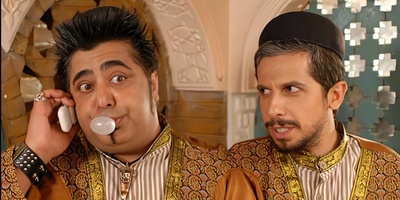 (ویدیو) اینجوری حل کردن مساله ریاضی مکعب رو تا حالا ندیدی! جواد رضویان و رضا شفیعی‌جم فاجعه آفریدن 😂