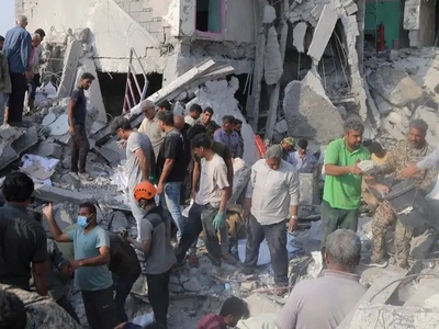 تصویری از نمایشگاهی در کره جنوبی به یاد شهدای مدرسه میناب