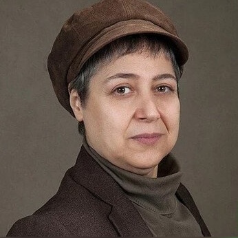 تصویر| رونمایی مازیار لرستانی از خواهر پروفسورش که دنیای هنر را تسخیر کرده/ از نقاشی تا اسطوره‌شناسی!