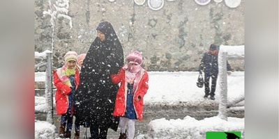 مروری نوستالژیک بر روزهای برفی دهه 60 و 70 در اعلام تعطیلی مدارس/ اون لحظه‌ای که با صدای گوینده اخبار از خوشحالی جیغ می‌زدیم!+ ویدیو