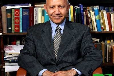 دکتر الهی قمشه ای: یکبار قرآن را بدون ایمان بخوانید، تاج ادبیات جهان هست + فیلم