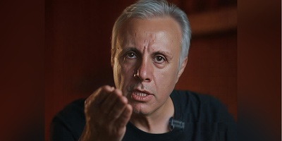 (ویدیو) صحبت های مهم عمو فیتیله‎ای به پدر و مادر ها/ علی فروتن: در خفا عذرخواهی نکن...