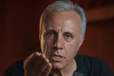 (ویدیو) صحبت های مهم عمو فیتیله‎ای به پدر و مادر ها/ علی فروتن: در خفا عذرخواهی نکن...