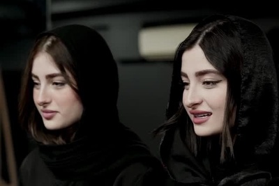 کلاس بازیگری سارا و نیکا فرقانی دوقلوهای محبوب سریال پایتخت سوژه تمسخر شد!