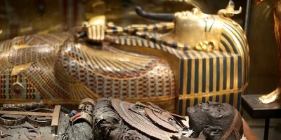 تصویر| نگاهی به اشیای مرموز مقبره‌های مصر باستان/ چه چیزهایی در دنیای پس از مرگ به انتظار مومیایی‌ها نشسته بود؟