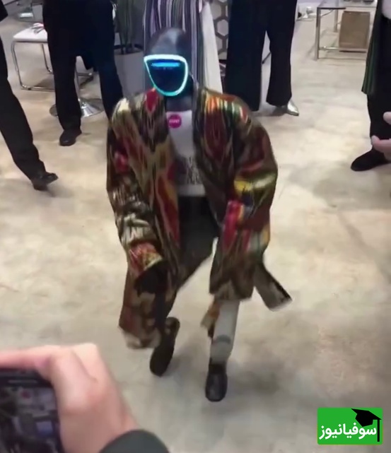 (ویدئو) شوی خیره‌کننده ربات انسان‌نما در جشنواره InnoWeek 2025 تاشکند؛ نمایش بی‌نقص فناوری در اوزبکستان