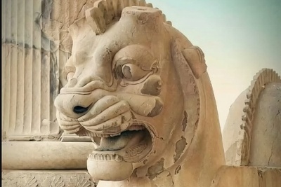 (ویدئو) راز پنهان لبخند شیر هخامنشی که بعد از 2500 سال لو رفت!