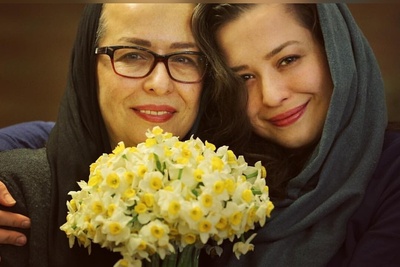 عکس/ هنر فانتزی ملیکا شریفی‌نیا سوژه شد؛ تصاویری عاشقانه از مهراوه و مادرشان آزیتا حاجیان