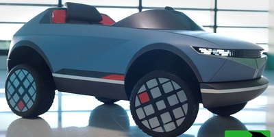 (ویدیو) با این وسیله هم امنیت ماشین رو داری هم آزادی موتور/ اگه نمیتونی ترافیک سنگین رو تحمل کنی این ترکیب هوشمند مخصوص خودته👌