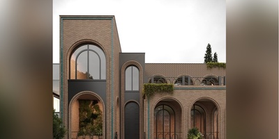 نگاهی به معماری مینیمال و اصالت ایرانی / وقتی آجر و قوس این‌طوری کنار هم می‌شینن، معماری تبدیل به هنر میشه