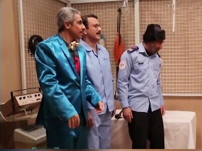 ویدیو/ به شل‌کده‌ی در حاشیه خوش اومدین /سکانس بی‌نظیر و خنده‌دار تمرینات فیزیوتراپی بیمار در بیمارستان در حاشیه‌‌ی جواد رضویان