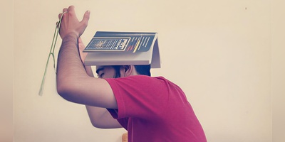 (ویدو) موقعیت: وقتی کلاس بغلی زنگ بعد همون امتحان که تو الان دادی رو دارن/ حتی دور ترامپ هم اینهمه خبرنگار جمع نمیشه😂