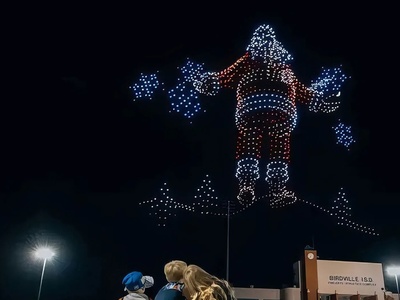 نمایش خیره‌کننده 2983 پهپاد/ رکورد گینس با خلق ببر غول‌پیکر شکسته شد