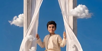 (ویدیو) بازمانده کوچک مدرسه میناب از ماکان گفت: من صدای او هستم!