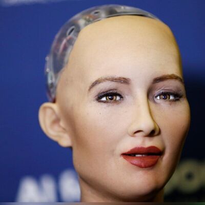 (ویدئو) جدال هوش مصنوعی‌ها / سوفیا در تلاش برای مکالمه با ربات دیگر!