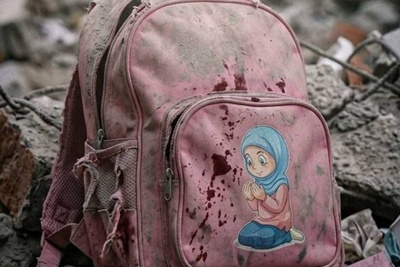 (تصویر) انشای ناتمام دانش‌آموز شهید مینابی؛ جمله‌ای که با «ایران وطن من است…» نیمه‌کاره ماند