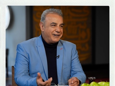 تعریف زیبای رشید کاکاوند از عشق با شعری ماندگار از صادق سرمد: «من از آن یکی گزیدم…» /   عاشقی یعنی یکی شدن