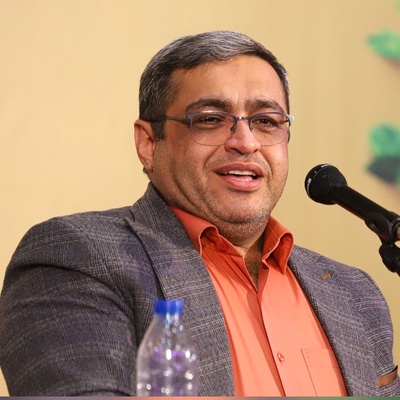 (ویدئو) اشتباه بزرگ والدین در پول توجیبی؛ توصیه‌های صریح دکتر عزیزی برای استقلال مالی بچه‌ها