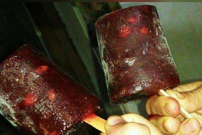 فیلم | مروری نوستالژیک بر خاطرات تابستانی با بستنی یخی‌های دهه 60 که تو هوای گرم حسابی می‌چسبید؛ یادش بخیر