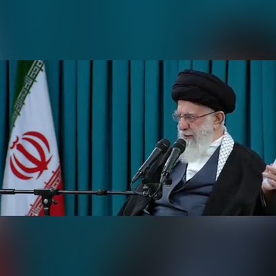 (ویدئو) توقع حضرت آیت الله خامنه‌ای از تشکل‌های دانشجویی/ نگاه درون دانشگاهی داشته باشید