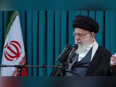 (ویدئو) توقع حضرت آیت الله خامنه‌ای از تشکل‌های دانشجویی/ نگاه درون دانشگاهی داشته باشید