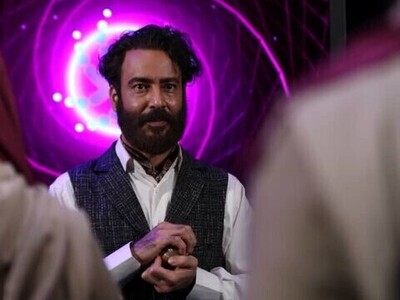 (ویدیو) "نیما فلاح" عکاس‌باشی افتخاری قاجاریه در حال ثبت شات اندرونی از لولا شاه قاجار در جوکر2؛ عجب قاب تاریخی زیبایی شد😂 / فقط سوگلی بازی‌های آقا رشید