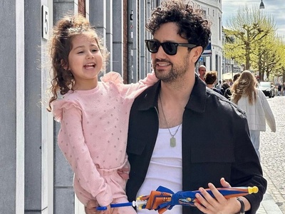 (عکس) واکنش شاهرخ استخری به پیش‌بینی چهرهٔ آینده نبات/ وقتی هوش مصنوعی وارد ماجرا می‌شود