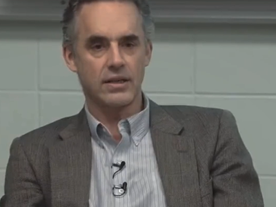 (ویدئو) چرا کسی به دانشجویان نمی‌گوید که بزرگترین سلاح آنان نوشتن است؟!