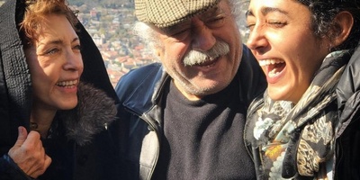 مادر گلشیفته و شقایق فراهانی مشتری نوه ابراهیم گلستان بود؛ کل‌کل خانوادگی در یک تماس تلفنی بر سر خرید روغن زیتون!
