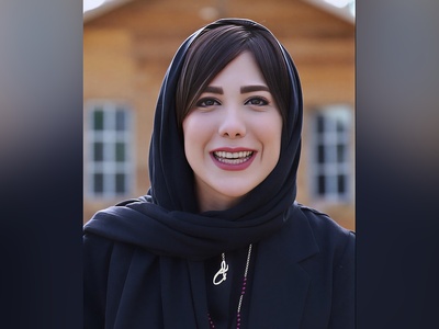 (ویدیو) شعرخوانی عاشقانه و گوش‌نواز باران نیکراه از مهدی جوینی: من و تو خط موازی ، نرسیدن هرگز/ دلم این قاعده ی هندسه را دوست نداشت