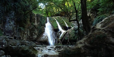 سفر به آبشار لاتون؛ شاهکاری که نفس‌ات را می‌بُرد و روحت را زنده می‌کند+ فیلم