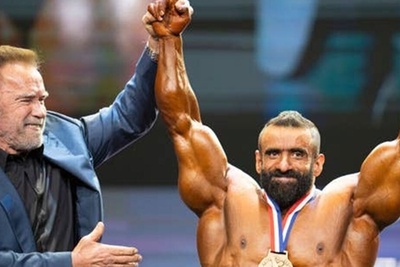 نگاهی به جشن تولد 77 سالگی آرنولد، قهرمان رویایی هادی چوپان در حیاط ویلای سرسبزش با خلاقیت تحسین برانگیز اوستا قناد آمریکایی