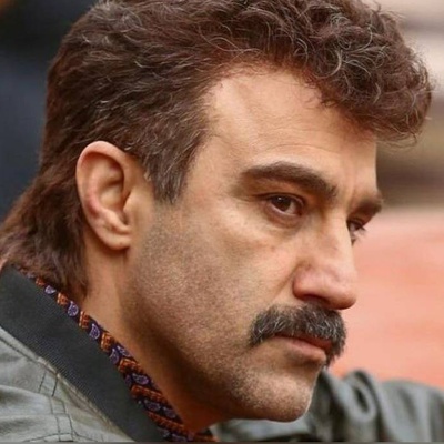 (ویدئو) محسن تنابنده و استعداد شگفت‌انگیزش در تقلید لهجه‌ها؛ ببینید چطور نقی معمولی پایتخت همه را متعجب کرد! 🔥😲