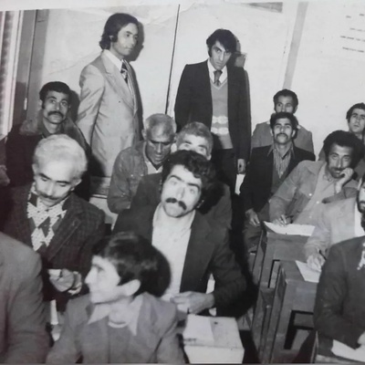 عکس عتیقه دیدنی از اولین کلاس درس بزرگسالان در ایران!