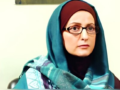 (ویدیو) این حجم از اعتماد به سقف "خانم شیرزاد" موقع غلط تلفظ کردن کلمه‌ها واقعا دیدنیه😂 / فقط قیافه مات و مبهوت بهنام تشکر...