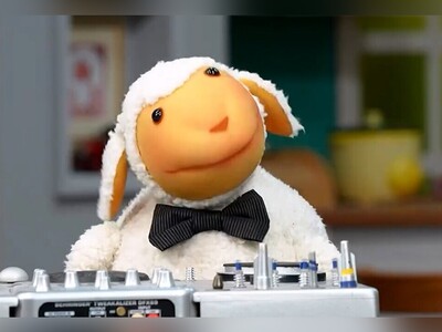 ویدیو/ حماسه‌سازی خنده‌دار "ببعی" در برنامۀ مهمونی برای آموزش زبان انگلیسی به سبک تمرین و تکرار/ تکرار بع آخرش محشر بود