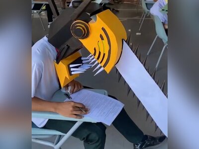 (ویدئو) خلاقیت در ساخت کلاه ضد تقلب توسط دانش‌آموزان فلیپینی/ معلمشون خیلی زرنگه که هم جلوی تقلب رو گرفته هم دانش‌آموزاش رو قانع کرده خودشون اینکار رو انجام بدن