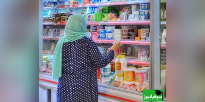 خلاقیت خنده دار بَقال ارومیه‌ای برای ترغیب مشتری به خرید حماسه آفرید/مرد حسابی با بچه چیکار داری آخه😂